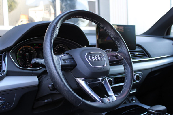 Audi Q5 50 TFSI e S edition | Matrix | Camera | 21 inch | Stuurwiel verwarmd