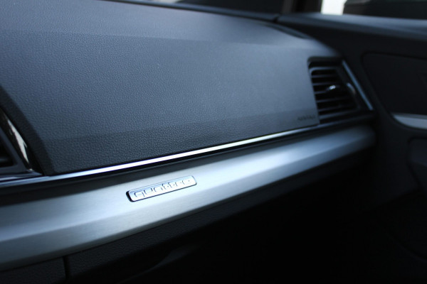 Audi Q5 50 TFSI e S edition | Matrix | Camera | 21 inch | Stuurwiel verwarmd