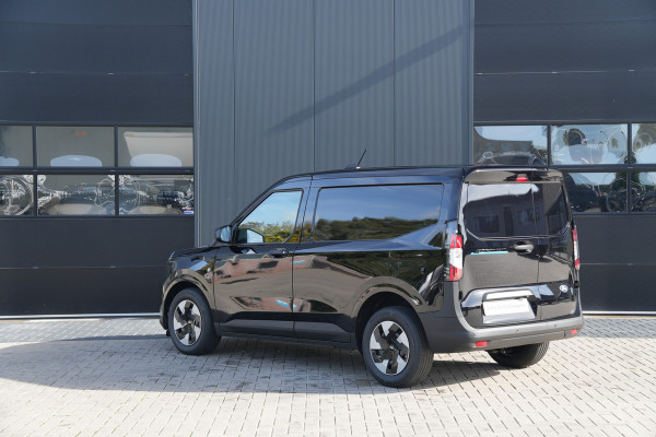 Ford E-Transit Courier Trend 46 kWh 136pk - Stoel/Stuurverwarming - Vloerplaat - Camera - Cruise - Carplay/Android - Rijklaar