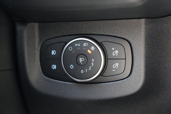 Ford E-Transit Courier Trend 46 kWh 136pk - Stoel/Stuurverwarming - Vloerplaat - Camera - Cruise - Carplay/Android - Rijklaar