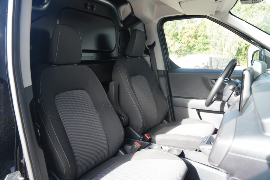 Ford E-Transit Courier Trend 46 kWh 136pk - Stoel/Stuurverwarming - Vloerplaat - Camera - Cruise - Carplay/Android - Rijklaar