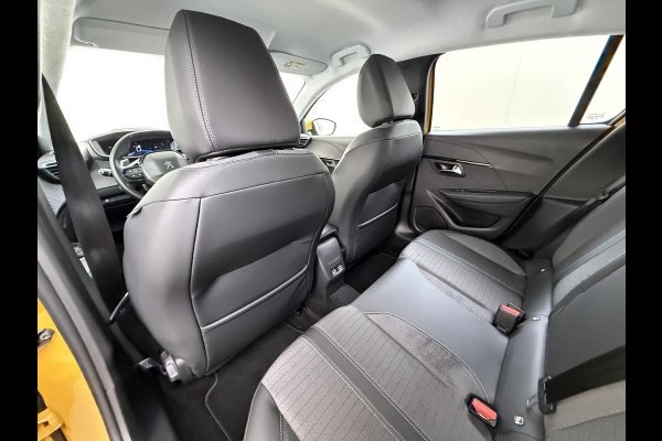 Peugeot 208 5Drs 101PK Automaat GT Pack 3D-Navi 360°Camera Stoelverwarming Apple Carplay Android Auto Ecc Pdc Privacy Glas Lmv Led Isofix DAB Bluetooth Keyless