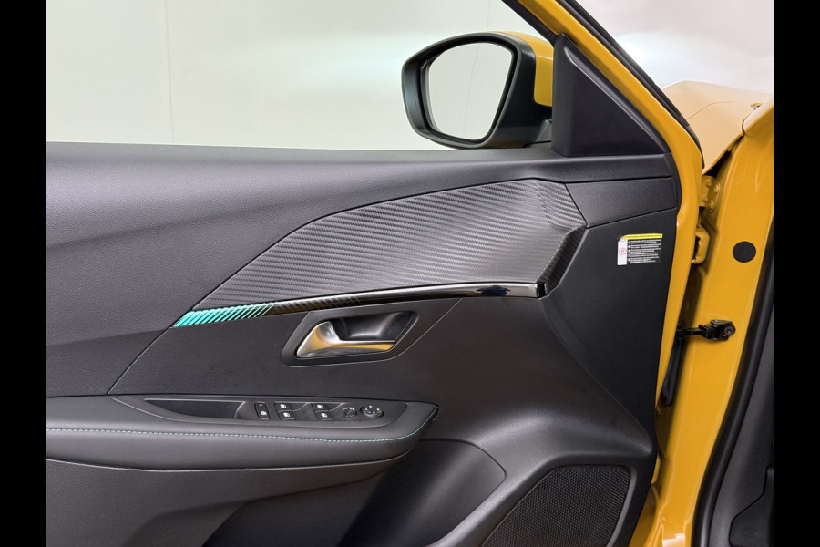 Peugeot 208 5Drs 101PK Automaat GT Pack 3D-Navi 360°Camera Stoelverwarming Apple Carplay Android Auto Ecc Pdc Privacy Glas Lmv Led Isofix DAB Bluetooth Keyless