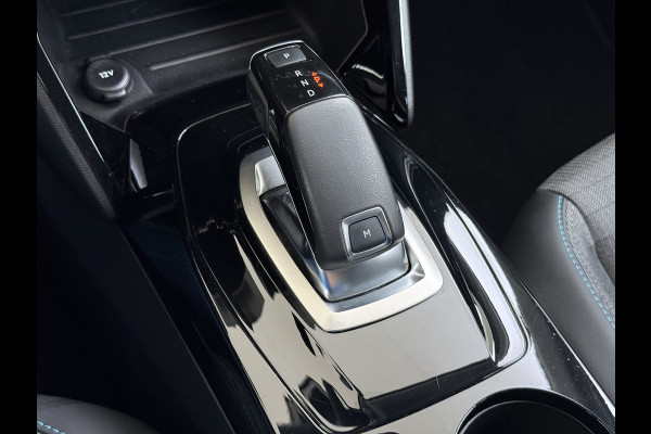 Peugeot 208 5Drs 101PK Automaat GT Pack 3D-Navi 360°Camera Stoelverwarming Apple Carplay Android Auto Ecc Pdc Privacy Glas Lmv Led Isofix DAB Bluetooth Keyless