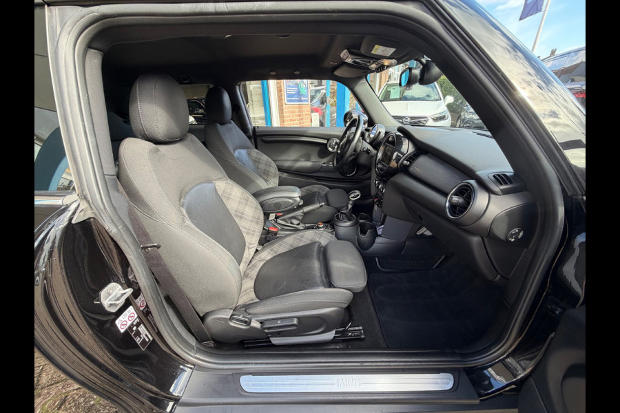 MINI 3-deurs 1.5 Cooper Pepper 2018 AUT NAVI LM NAP!