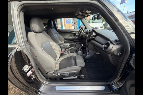 MINI 3-deurs 1.5 Cooper Pepper 2018 AUT NAVI LM NAP!