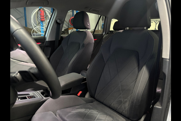 Volkswagen Golf Variant 1.0 eTSI Life Business Clima | Camera | Cruise