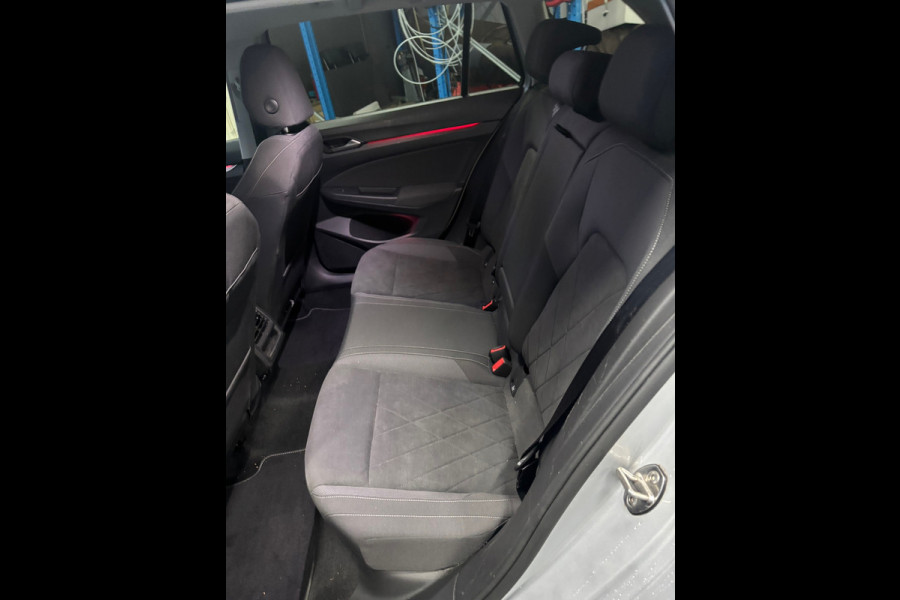 Volkswagen Golf Variant 1.0 eTSI Life Business Clima | Camera | Cruise