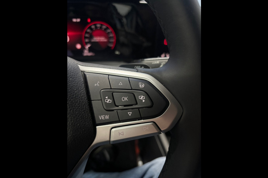 Volkswagen Golf Variant 1.0 eTSI Life Business Clima | Camera | Cruise