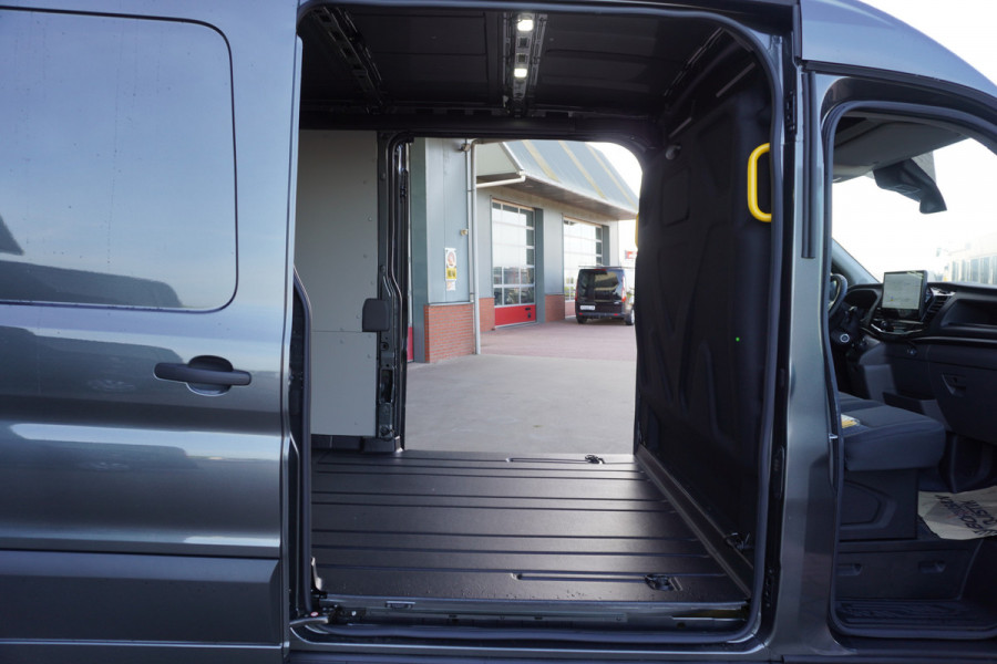Ford Transit 350L 2.0 TDCI 165PK L3H2 Limited Automaat schuifdeur L+R nr.V111 | Airco | Adap. Cruise | 360 Camera