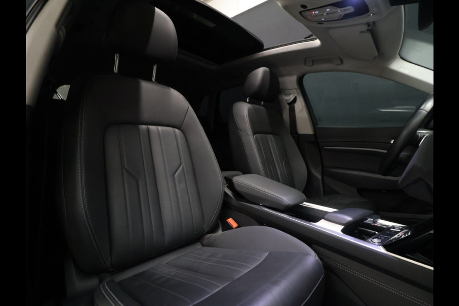 Audi e-tron 55 quattro Business edition Plus 95 kWh [SCHUIFKANTELDAK, APPLE CARPLAY, ANDROID,  ADAPTIVE CRUISE CONTROL, STOELVERWARMING, MEMORY SEATS, DIGITAL DASH, PDC V+A, LEDER, ELEKTRISCHE ACHTERKLEP, NAVIGATIE, CLIMATE CONTROL, NIEUWSTAAT