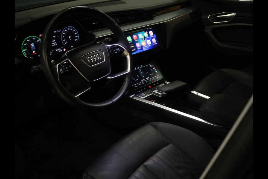Audi e-tron 55 quattro Business edition Plus 95 kWh [SCHUIFKANTELDAK, APPLE CARPLAY, ANDROID,  ADAPTIVE CRUISE CONTROL, STOELVERWARMING, MEMORY SEATS, DIGITAL DASH, PDC V+A, LEDER, ELEKTRISCHE ACHTERKLEP, NAVIGATIE, CLIMATE CONTROL, NIEUWSTAAT