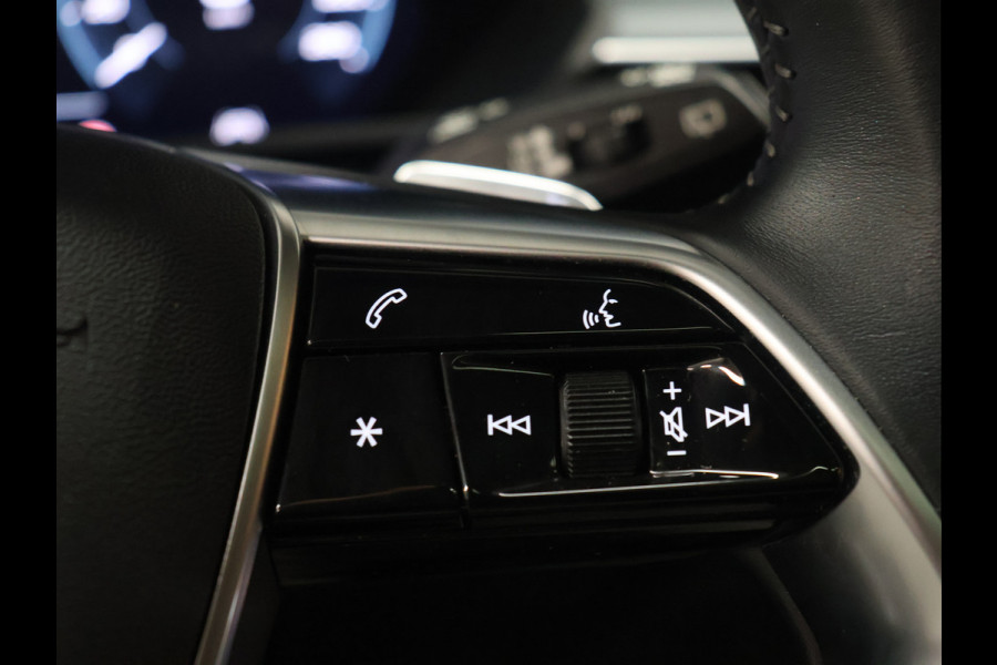 Audi e-tron 55 quattro Business edition Plus 95 kWh [SCHUIFKANTELDAK, APPLE CARPLAY, ANDROID,  ADAPTIVE CRUISE CONTROL, STOELVERWARMING, MEMORY SEATS, DIGITAL DASH, PDC V+A, LEDER, ELEKTRISCHE ACHTERKLEP, NAVIGATIE, CLIMATE CONTROL, NIEUWSTAAT