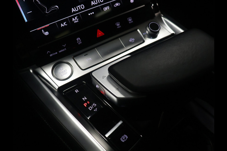 Audi e-tron 55 quattro Business edition Plus 95 kWh [SCHUIFKANTELDAK, APPLE CARPLAY, ANDROID,  ADAPTIVE CRUISE CONTROL, STOELVERWARMING, MEMORY SEATS, DIGITAL DASH, PDC V+A, LEDER, ELEKTRISCHE ACHTERKLEP, NAVIGATIE, CLIMATE CONTROL, NIEUWSTAAT