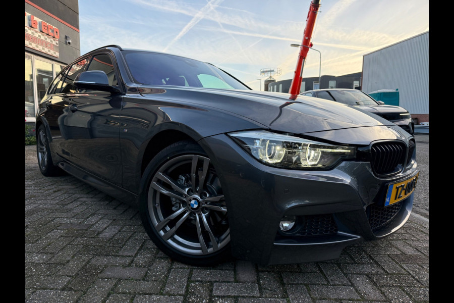 BMW 3 Serie Touring 320i 2018 M-SPORT LEDER NAP LUXE CARPLAY