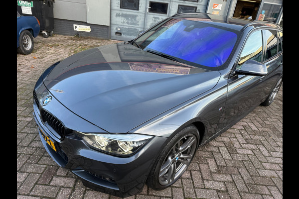 BMW 3 Serie Touring 320i 2018 M-SPORT LEDER NAP LUXE CARPLAY