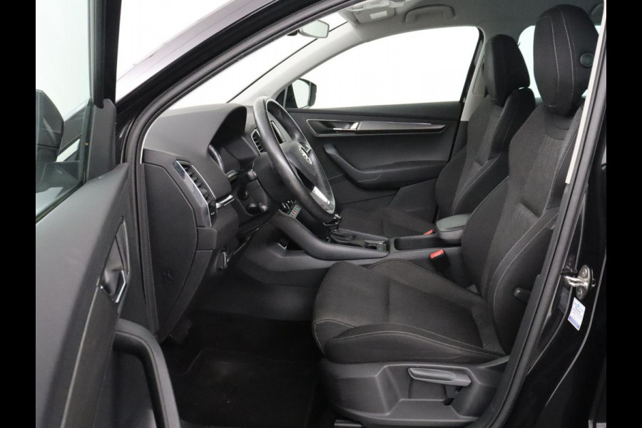 Škoda Karoq 1.5 TSI ACT Business Edition | Cruise control | Stoelverwarming | Carplay | Camera | Park assist | Sfeerverlichting | Climate control | Full LED