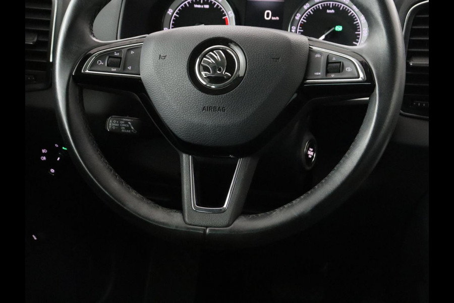 Škoda Karoq 1.5 TSI ACT Business Edition | Cruise control | Stoelverwarming | Carplay | Camera | Park assist | Sfeerverlichting | Climate control | Full LED
