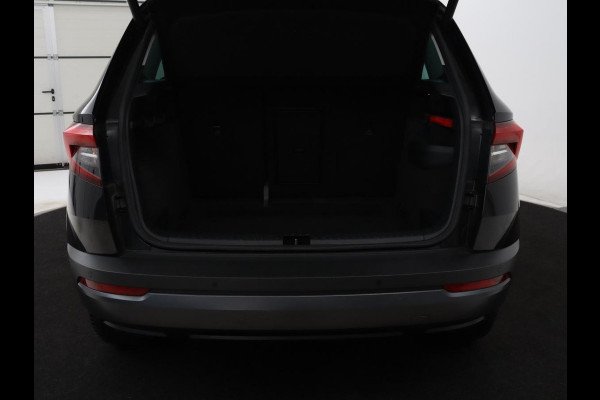 Škoda Karoq 1.5 TSI ACT Business Edition | Cruise control | Stoelverwarming | Carplay | Camera | Park assist | Sfeerverlichting | Climate control | Full LED