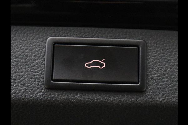 Škoda Karoq 1.5 TSI ACT Business Edition | Cruise control | Stoelverwarming | Carplay | Camera | Park assist | Sfeerverlichting | Climate control | Full LED