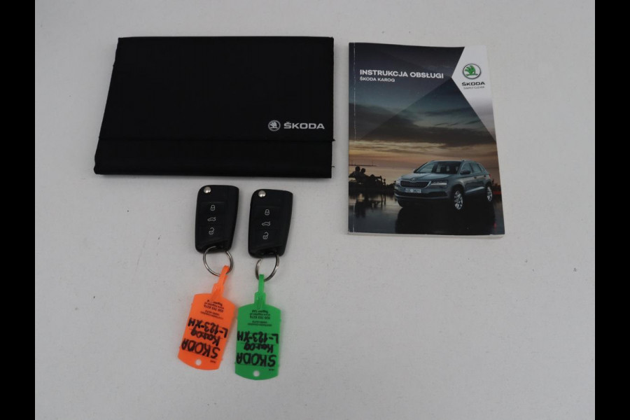 Škoda Karoq 1.5 TSI ACT Business Edition | Cruise control | Stoelverwarming | Carplay | Camera | Park assist | Sfeerverlichting | Climate control | Full LED
