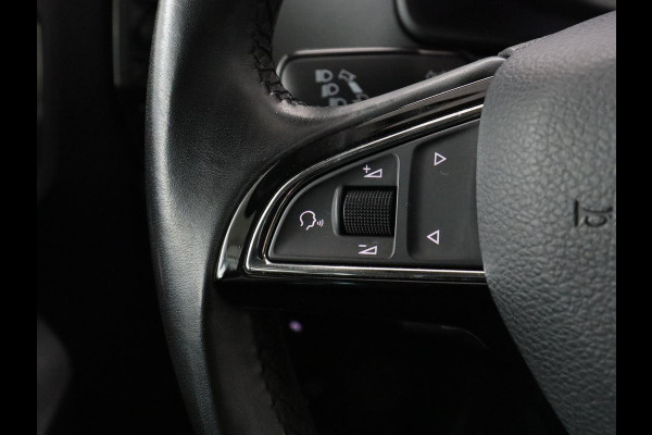 Škoda Karoq 1.5 TSI ACT Business Edition | Cruise control | Stoelverwarming | Carplay | Camera | Park assist | Sfeerverlichting | Climate control | Full LED