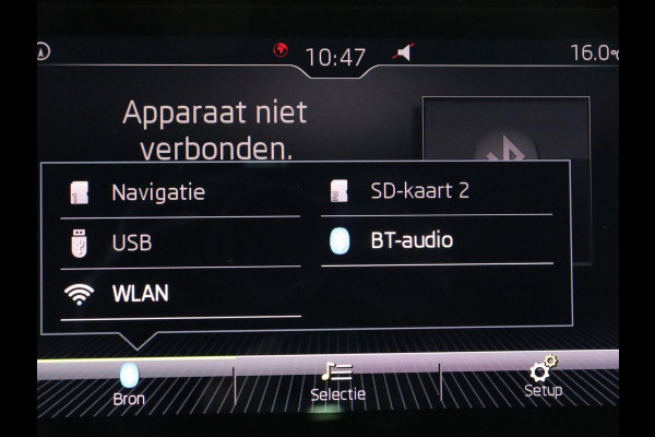 Škoda Karoq 1.5 TSI ACT Business Edition | Cruise control | Stoelverwarming | Carplay | Camera | Park assist | Sfeerverlichting | Climate control | Full LED