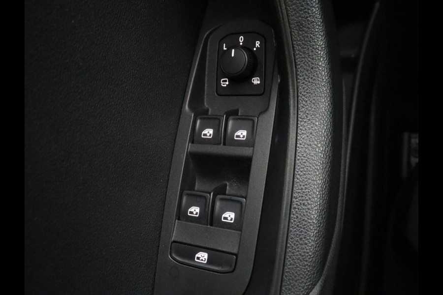 Škoda Karoq 1.5 TSI ACT Business Edition | Cruise control | Stoelverwarming | Carplay | Camera | Park assist | Sfeerverlichting | Climate control | Full LED