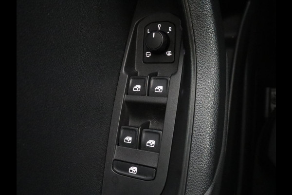 Škoda Karoq 1.5 TSI ACT Business Edition | Cruise control | Stoelverwarming | Carplay | Camera | Park assist | Sfeerverlichting | Climate control | Full LED