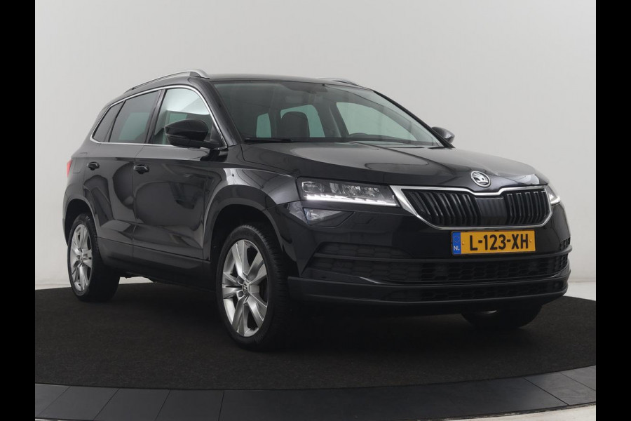 Škoda Karoq 1.5 TSI ACT Business Edition | Cruise control | Stoelverwarming | Carplay | Camera | Park assist | Sfeerverlichting | Climate control | Full LED