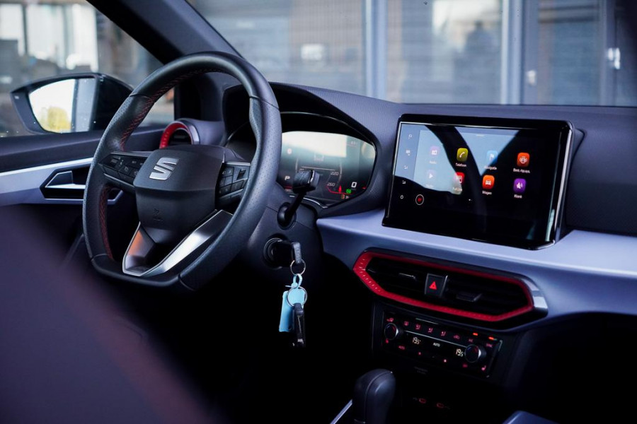 Seat Arona 1.0 EcoTSI FR Anniversary Aut / Carplay / Virtual / Stoelverwarming