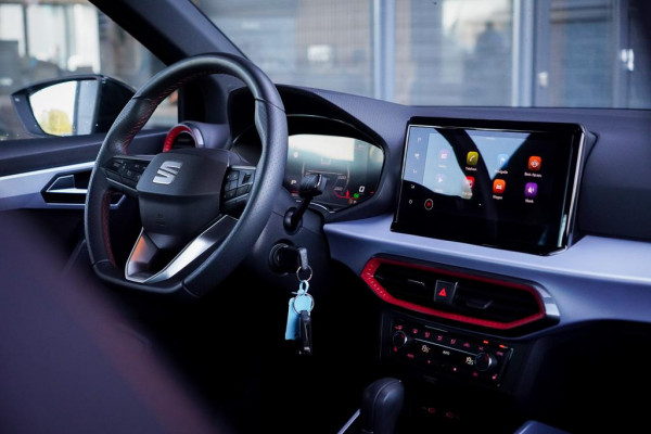 Seat Arona 1.0 EcoTSI FR Anniversary Aut / Carplay / Virtual / Stoelverwarming