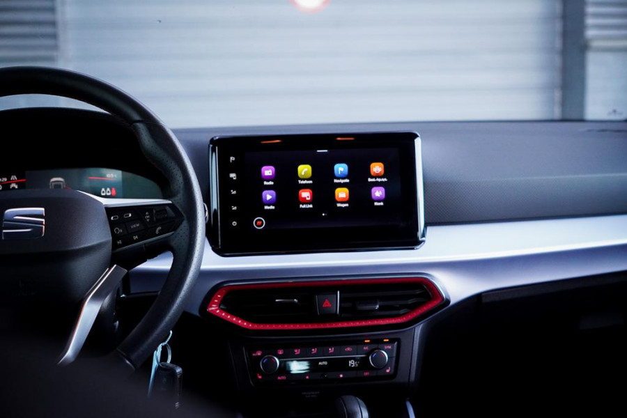 Seat Arona 1.0 EcoTSI FR Anniversary Aut / Carplay / Virtual / Stoelverwarming