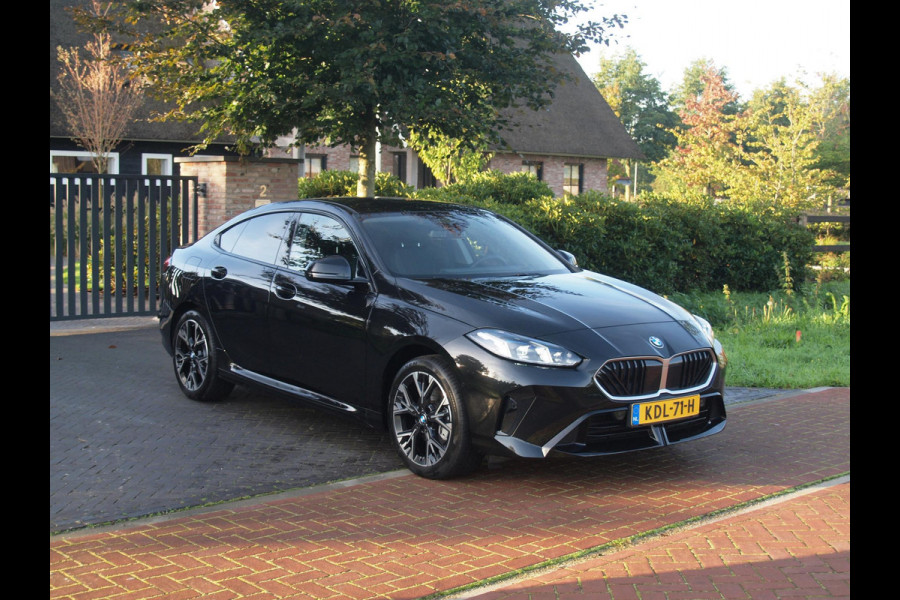 BMW 2 Serie Gran Coupé 220 M Sport Design Edition | Dealergarantie t/m 04-2029 | Camera | Sfeerverlichting | Apple Carplay | NL-Auto |