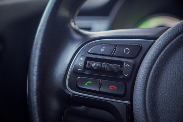 Kia Niro 1.6 GDi Hybrid DynamicLine / Trekhaak / Half Leder / Navi