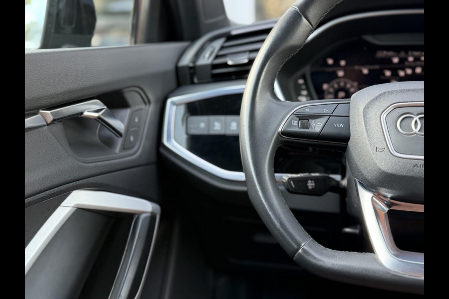Audi Q3 Sportback 45 TFSI e S-Line |Pano|Leer|Memory|Sfeer|20"|Trekhaak|Optiek Zwart Plus