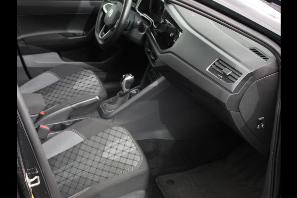 Volkswagen Taigo 1.5 TSI 150pk R-Line + Automaat Navigatie Apple Carplay/Android Auto Camera Parkeer sensoren Adaptive Cruise Control Climate Control Lichtmetalen velgen 18" Verwarmde voorstoelen digitale cockpit Dab Led