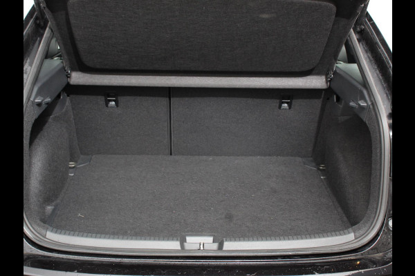 Volkswagen Taigo 1.5 TSI 150pk R-Line + Automaat Navigatie Apple Carplay/Android Auto Camera Parkeer sensoren Adaptive Cruise Control Climate Control Lichtmetalen velgen 18" Verwarmde voorstoelen digitale cockpit Dab Led