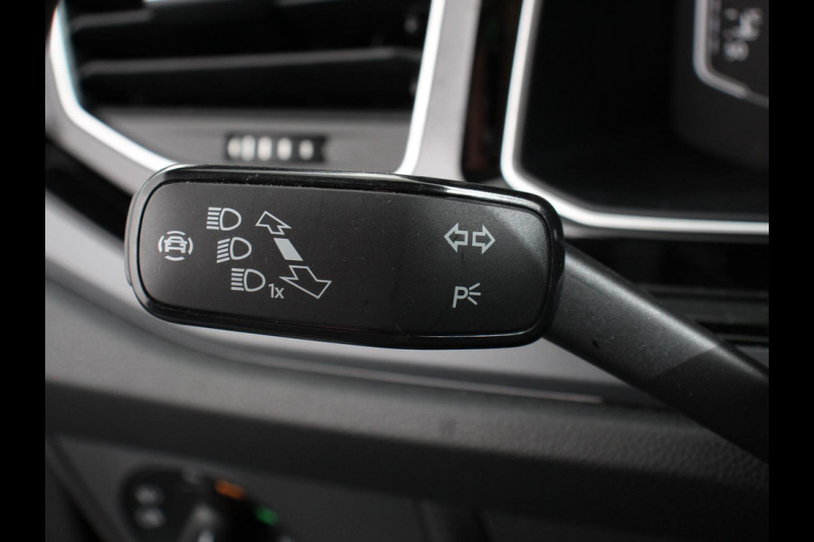 Volkswagen Taigo 1.5 TSI 150pk R-Line + Automaat Navigatie Apple Carplay/Android Auto Camera Parkeer sensoren Adaptive Cruise Control Climate Control Lichtmetalen velgen 18" Verwarmde voorstoelen digitale cockpit Dab Led