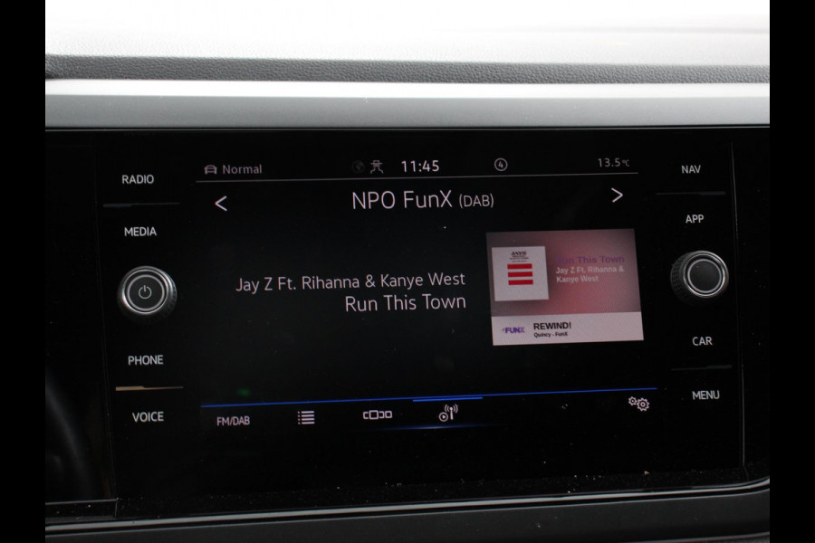 Volkswagen Taigo 1.5 TSI 150pk R-Line + Automaat Navigatie Apple Carplay/Android Auto Camera Parkeer sensoren Adaptive Cruise Control Climate Control Lichtmetalen velgen 18" Verwarmde voorstoelen digitale cockpit Dab Led