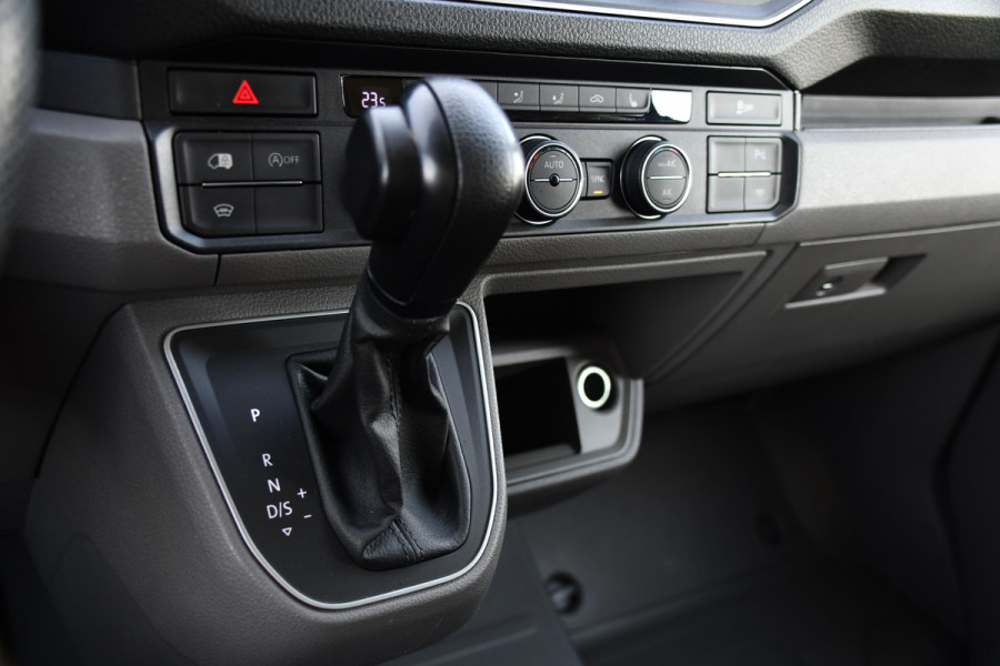 Volkswagen Crafter 35 2.0 TDI L4H3 4Motion Black Edition Full Options! Camera, Adaptieve Cruise, Carplay, 2 x Schuifdeur, LED, Automaat, Dodehoek, Uniek!