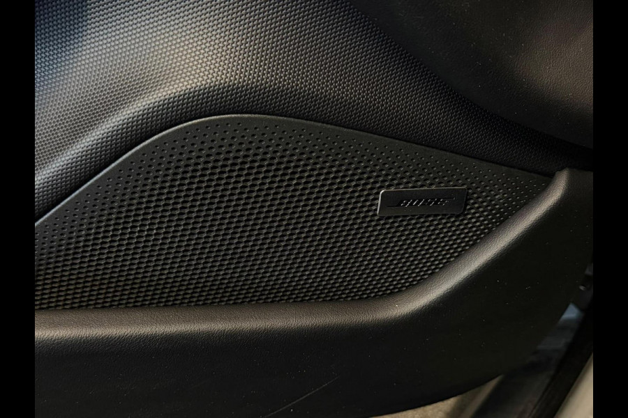 Porsche Taycan Sport Turismo 79 kWh Sportchorno Panodak Bose Camera SOH 88,77%