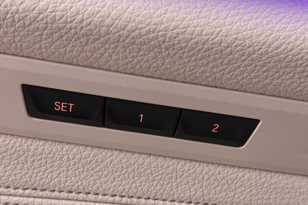 BMW 5 Serie 520i High Executive Edition (STOELVERWARMING, H/K AUDIO, ELEKTR STOELEN, SFEERVERLICHTING)