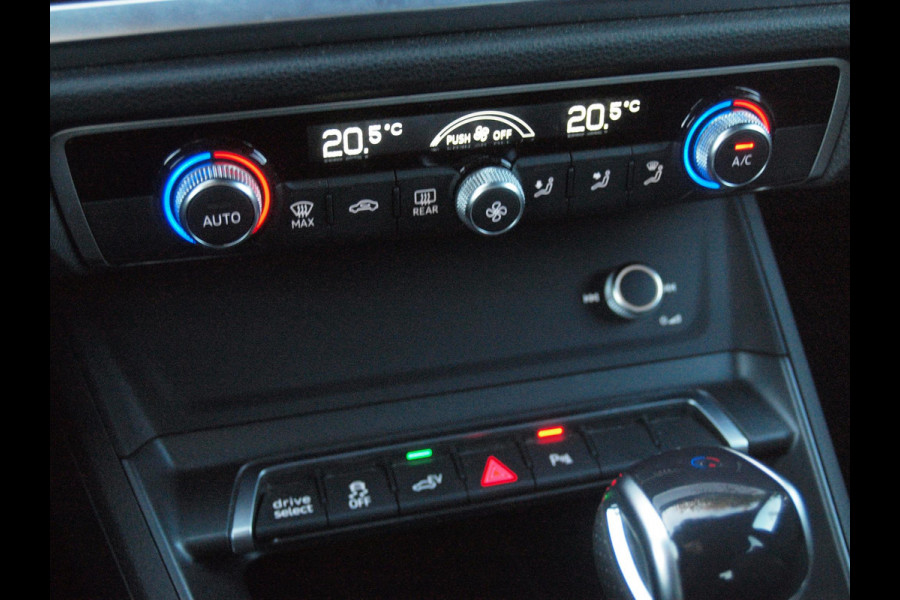 Audi Q3 45 TFSI e S edition | S-Line | Sonos Geluidinstallatie | Black Optic | ACC | NL-Auto |