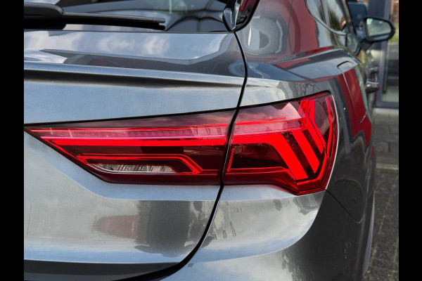 Audi Q3 Sportback 35 TFSI 3 X S-Line Uniek Vol | Panorama | Camera Parksens | Leder Red Stitch | Stoelverwarming| Keyless |Carplay