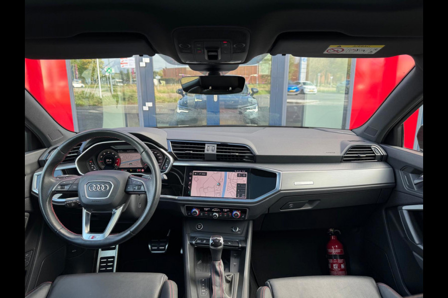 Audi Q3 Sportback 35 TFSI 3 X S-Line Uniek Vol | Panorama | Camera Parksens | Leder Red Stitch | Stoelverwarming| Keyless |Carplay