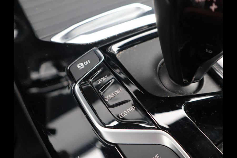 BMW X3 xDrive30e High Executive | Pano | HUD | Trekhaak