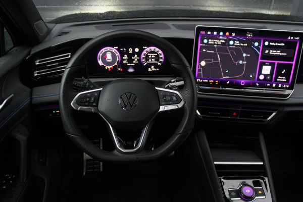 Volkswagen Tiguan 2.0 TSI 4Motion R-line Elegance | Panoramadak | Trekhaak | HUD | ACC | DCC | 360 Camera | Full Options