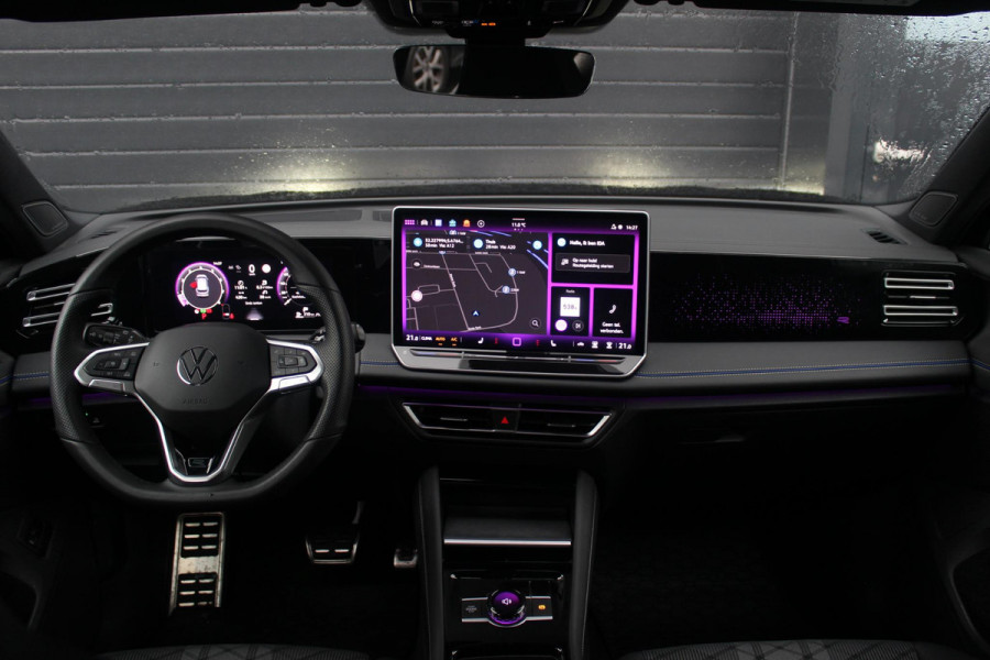 Volkswagen Tiguan 2.0 TSI 4Motion R-line Elegance | Panoramadak | Trekhaak | HUD | ACC | DCC | 360 Camera | Full Options