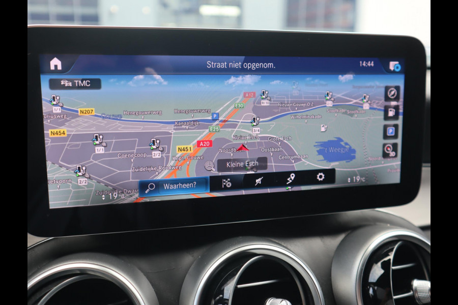 Mercedes-Benz GLC 300e 4MATIC AMG Line | Pano | Trekhaak | Burmester | ACC | Apple Carplay/Android Auto